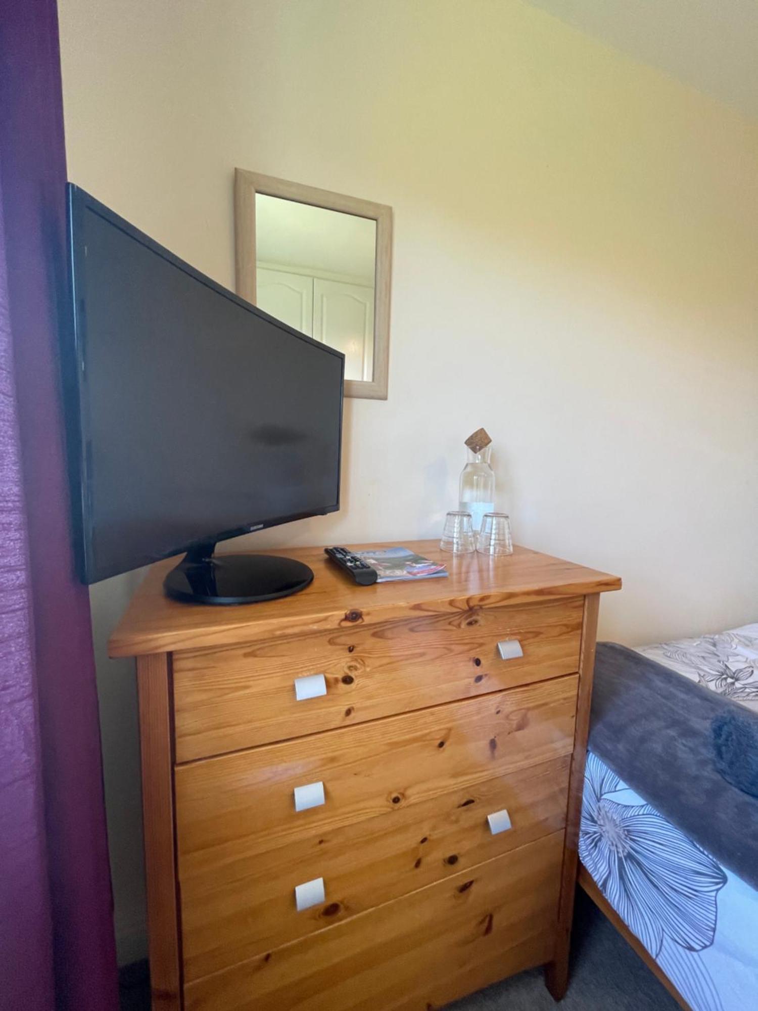 Valentia Skellig Rooms Knights Town Room photo